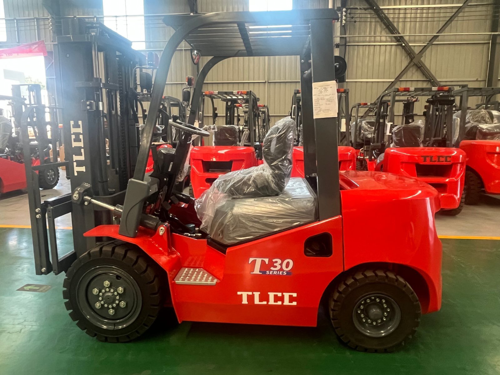 Apex Series Heavy Duty Forklift in industrial setting